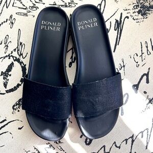 Donald Pilner Fiji Sandals